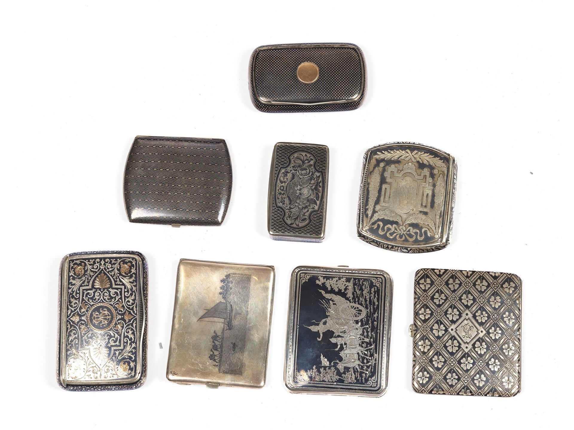 Mixed lot: 8 silver boxes