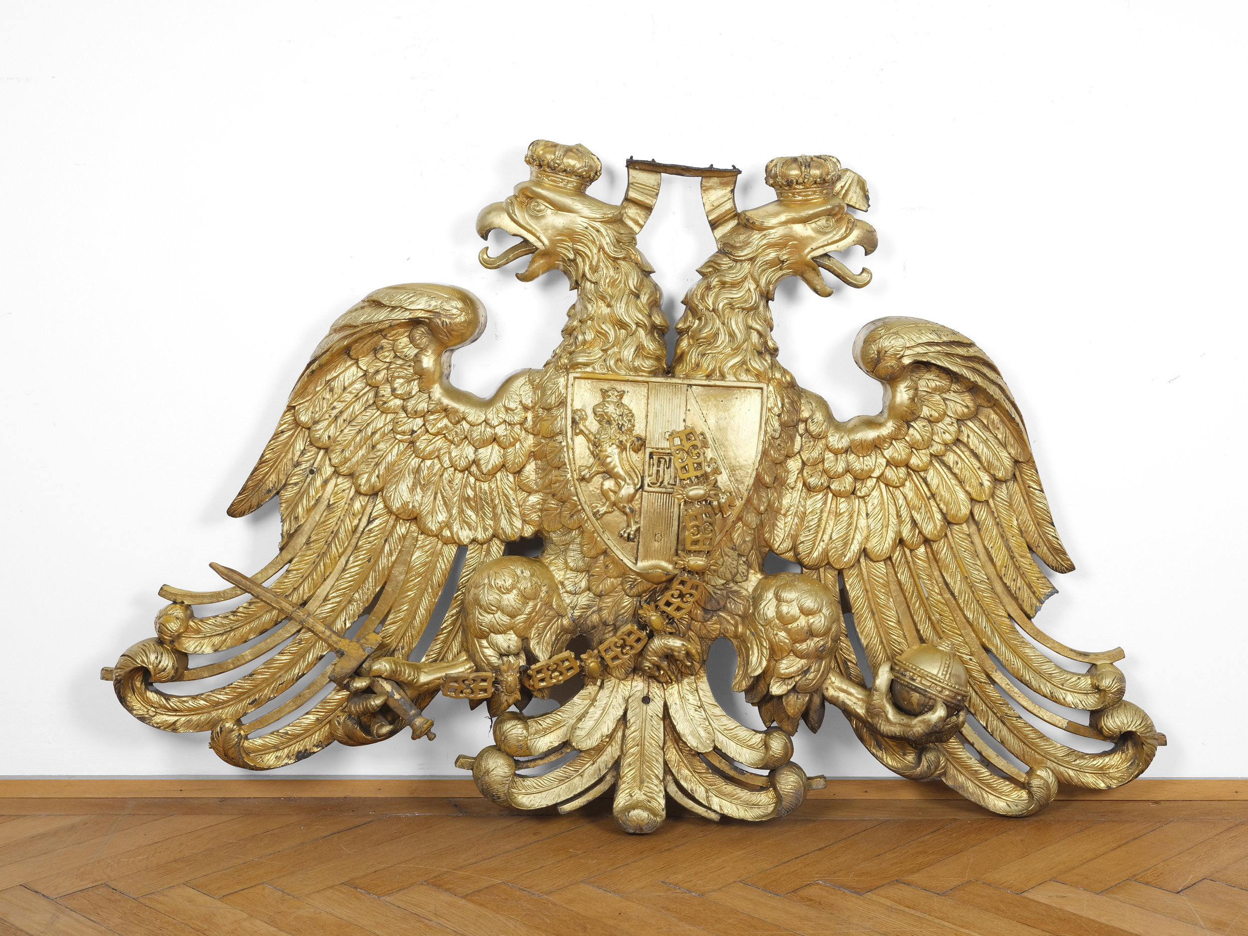 Monumental heraldic eagle