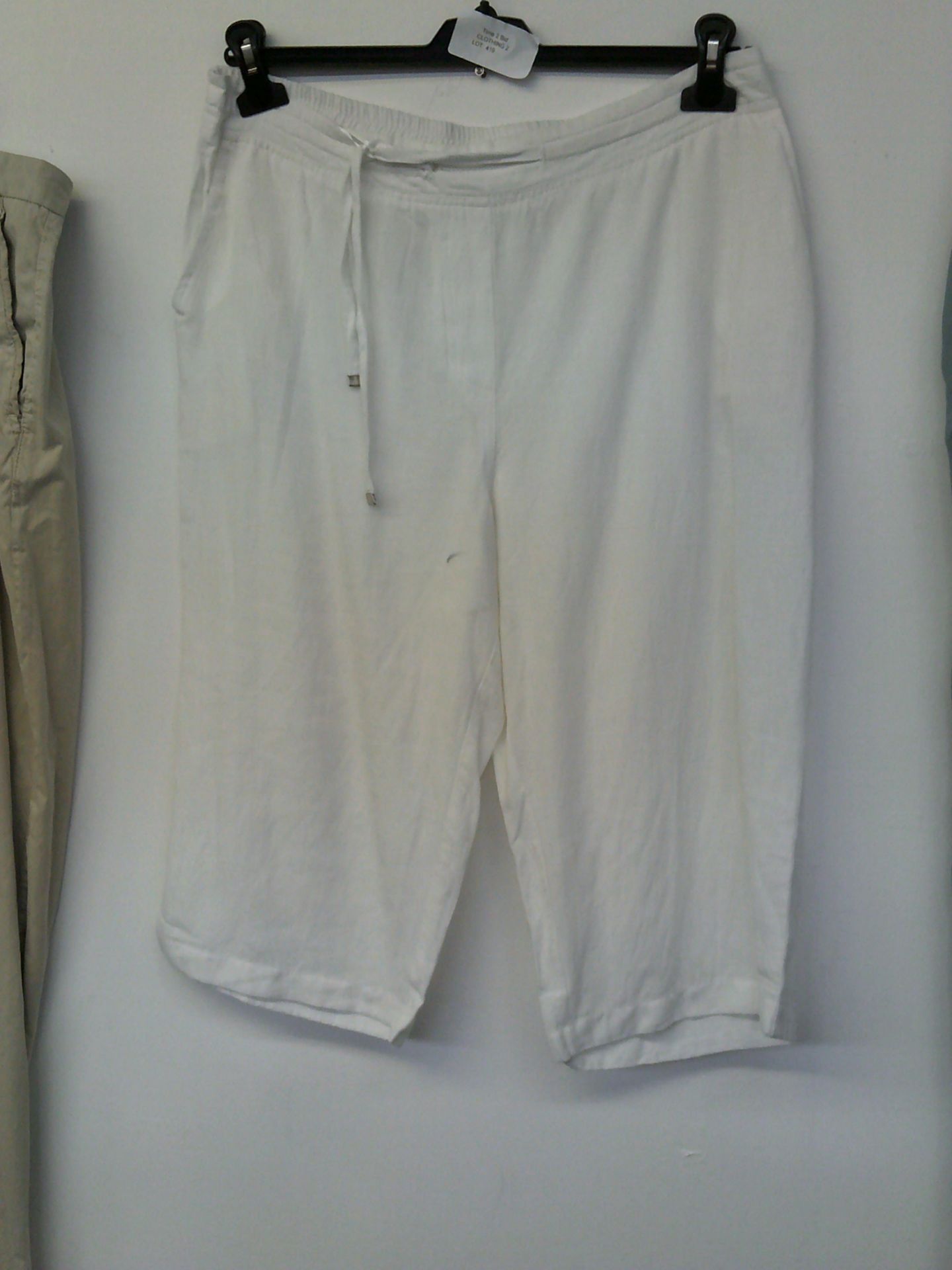 MARKS AND SPENCERS LINEN SHORTS SIZE 18