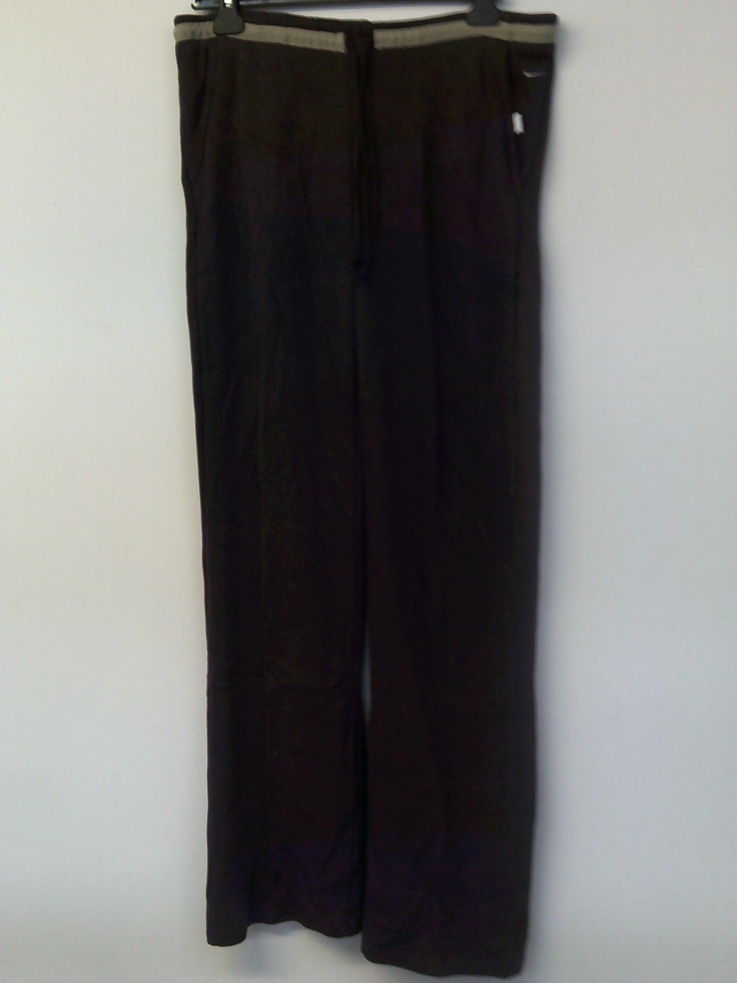 NIKE LADIES TRACK SUIT BOTTOMS SIZE 12-14