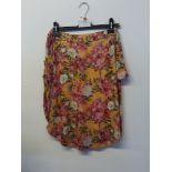 Text... Ladies Floral Top Size 14