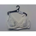 TRIUMPH ROMANTIC SHAPER BRA SIZE 34D