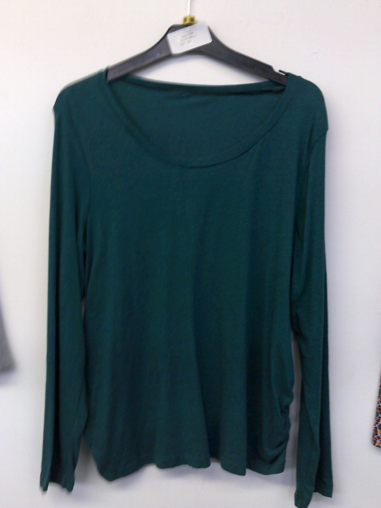 MARKS AND SPENCERS LONG SLEEVE TOP SIZE 16