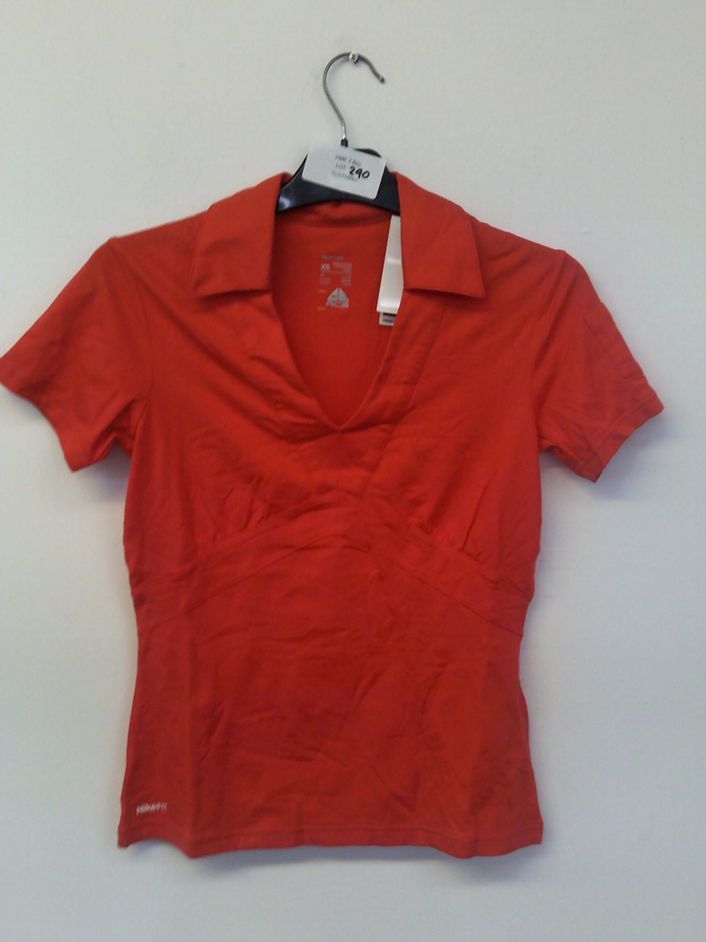 NIKE LADIES ACG SPORTS TOP SIZE XSMALL