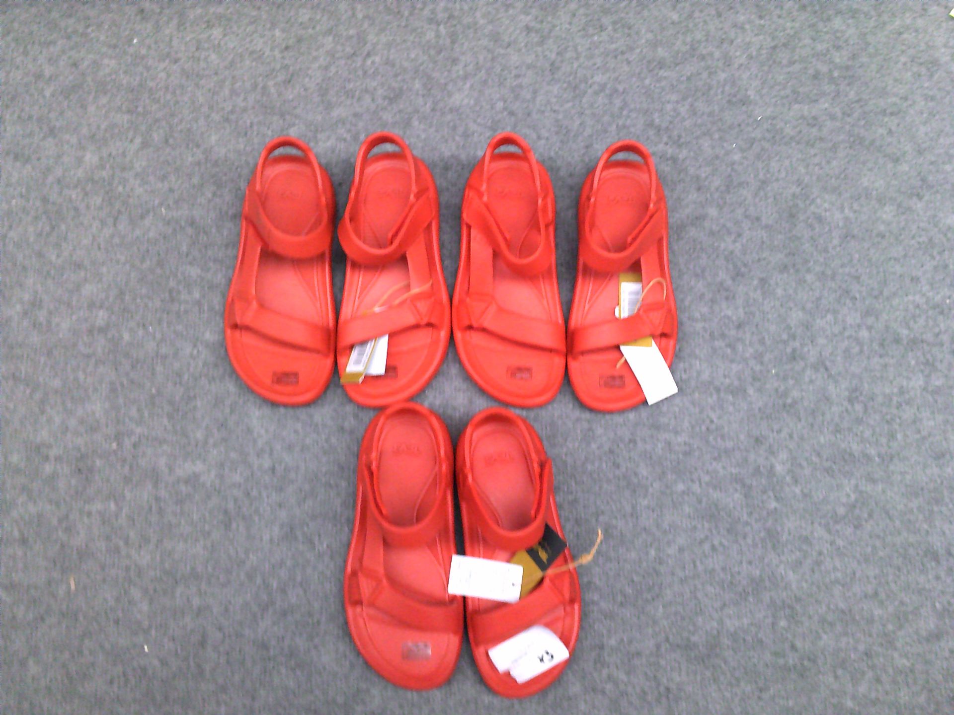 Teva sandals x3 (Delivery Band A)