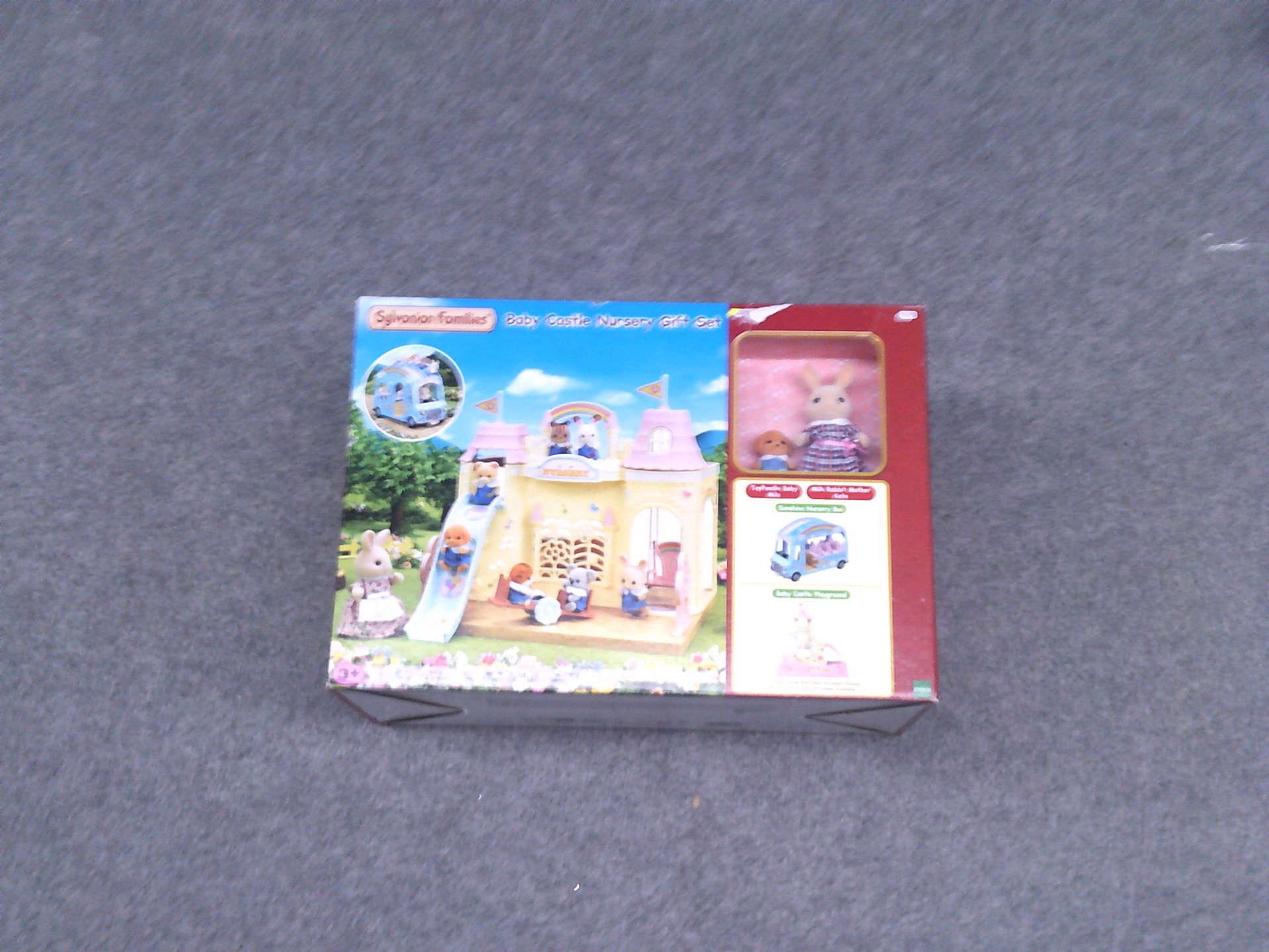 Sylvanian families baby castle nursery gift set (Delivery Band A)