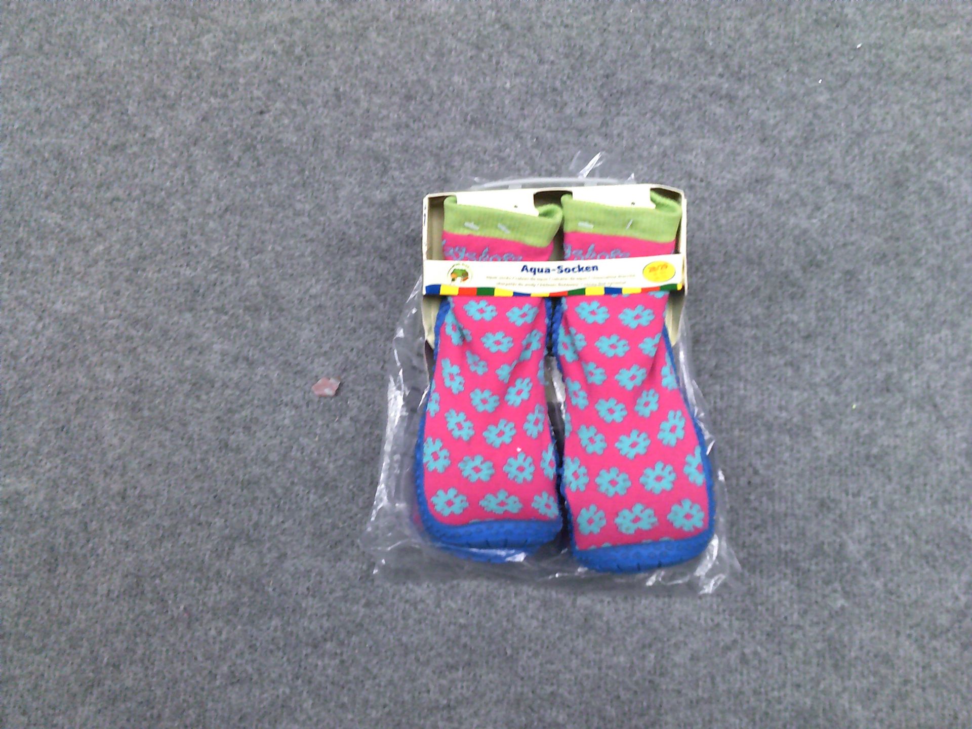 Aqua-socks uk 10.5 x3 (Delivery Band A)