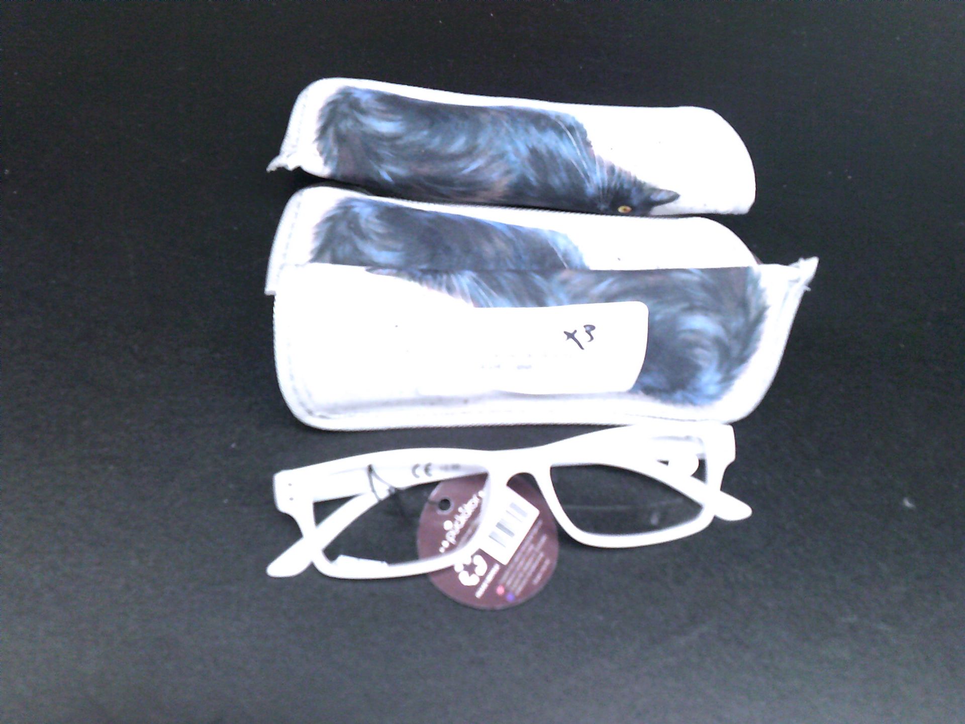 Reading glasses x3 (Delivery Band A)