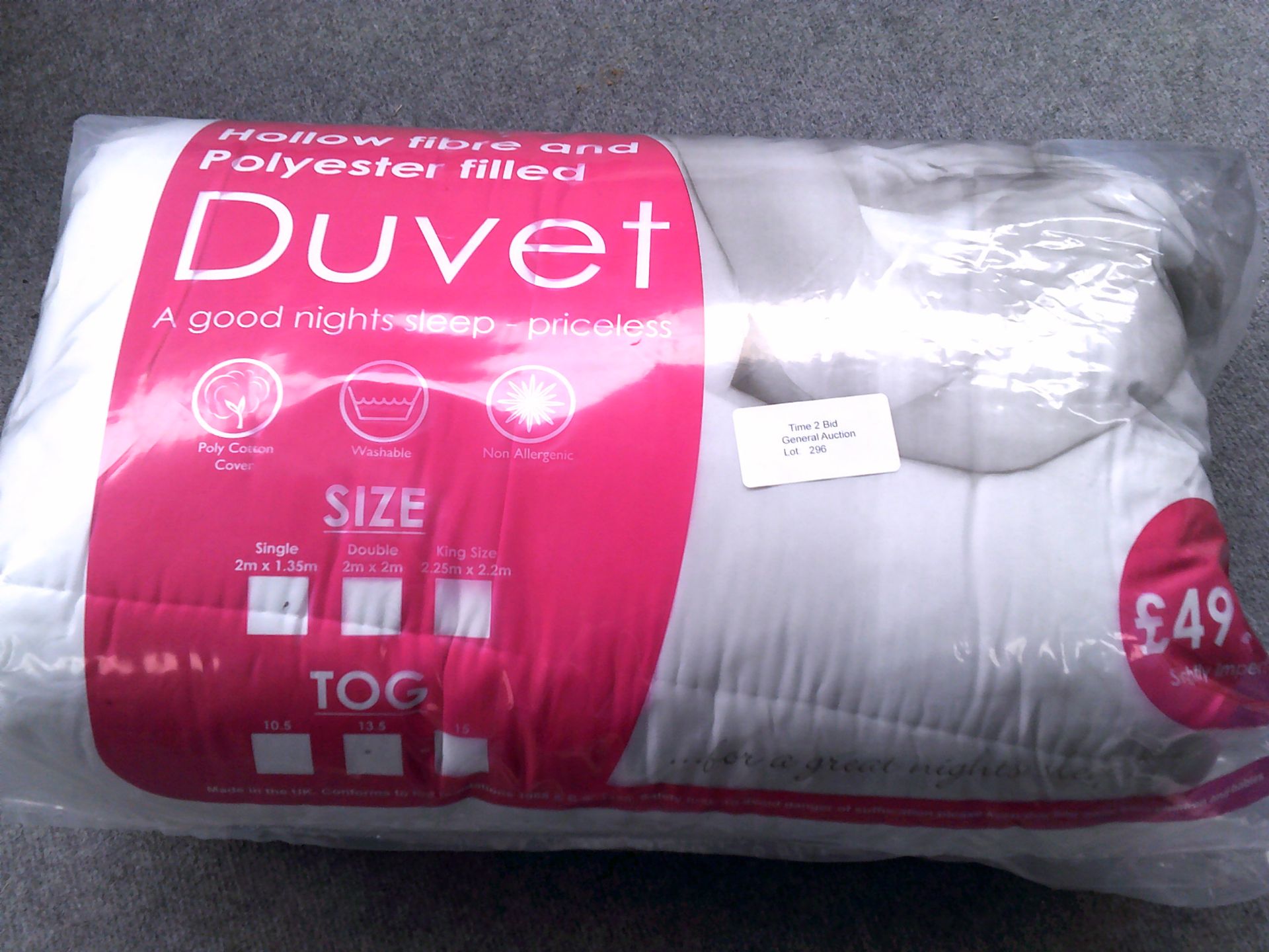 Luxury hollow fibre and polyester filled duvet single tog 13.5 (Delivery Band A)