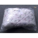 King size bed throw (Delivery Band A)