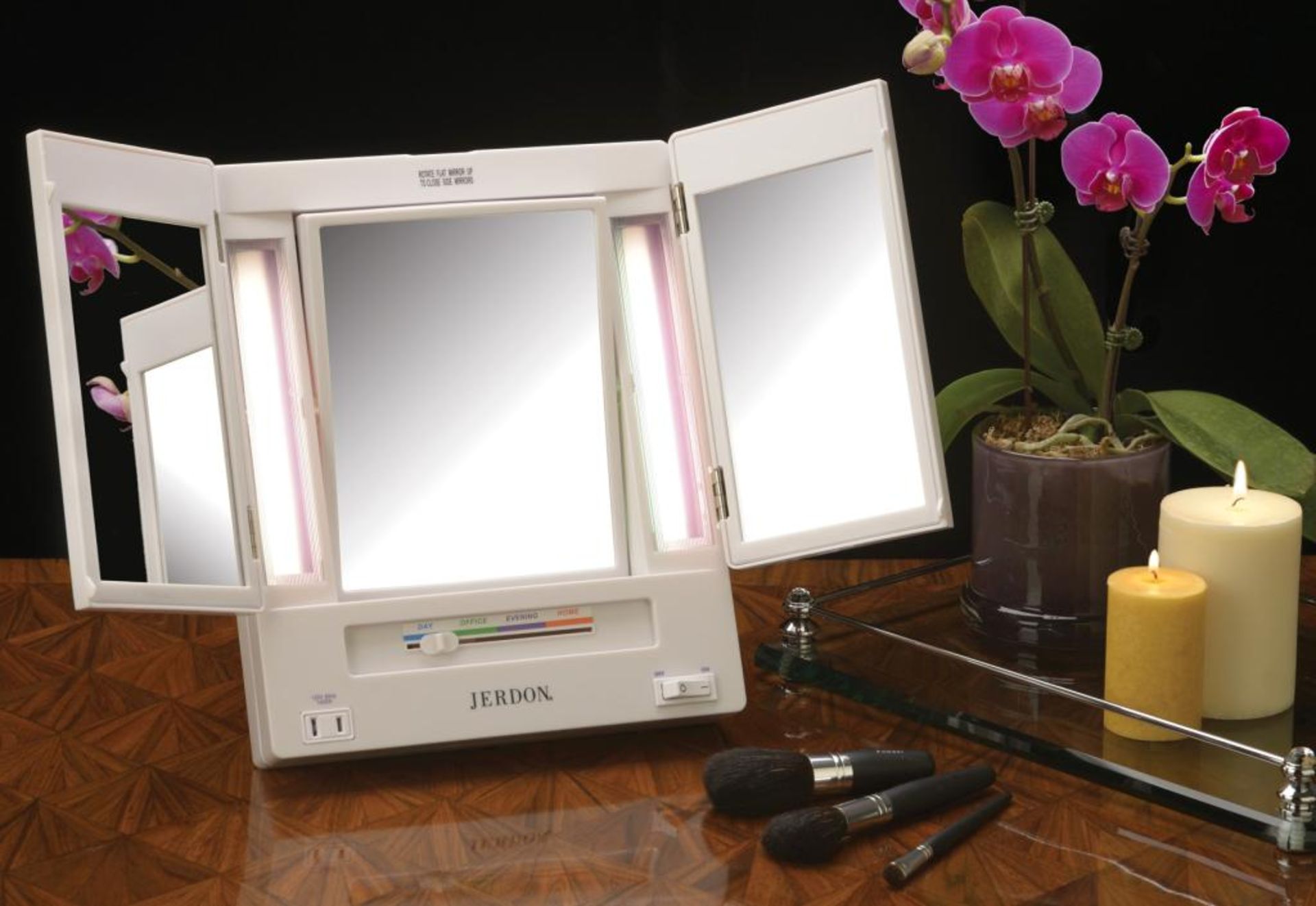 Tri-folded table makeup mirror light up your beauty (Delivery Band A)