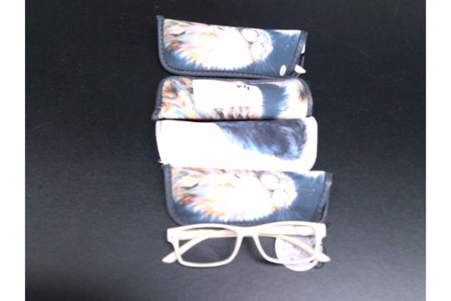 Reading glasses x4 (Delivery Band A)