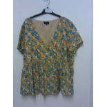 IN THE STYLE FLOWERED SHORT SLEEVE BLOUSE SIZE 24