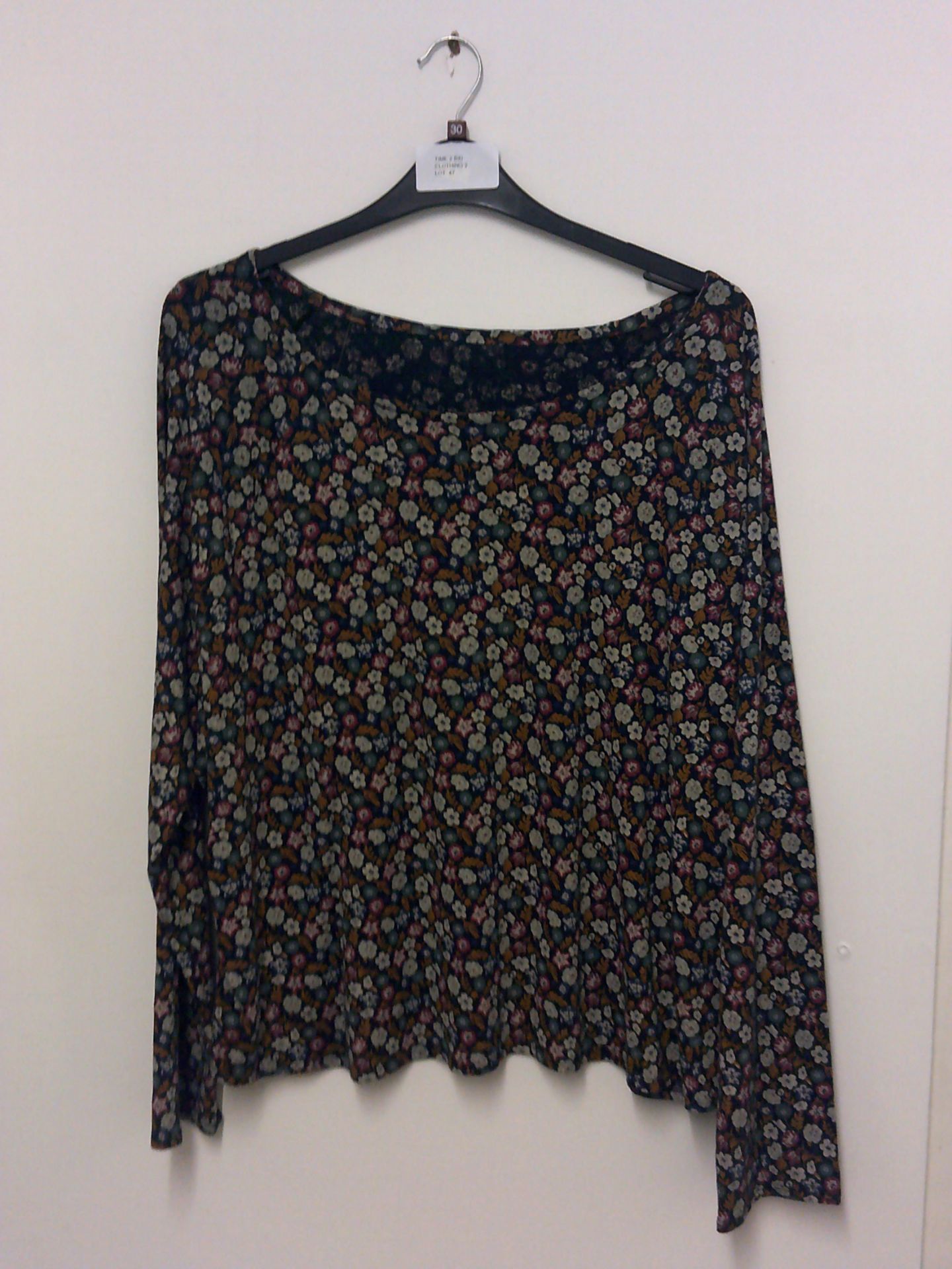 FLORAL LONG SLEEVED TOP SIZE 30