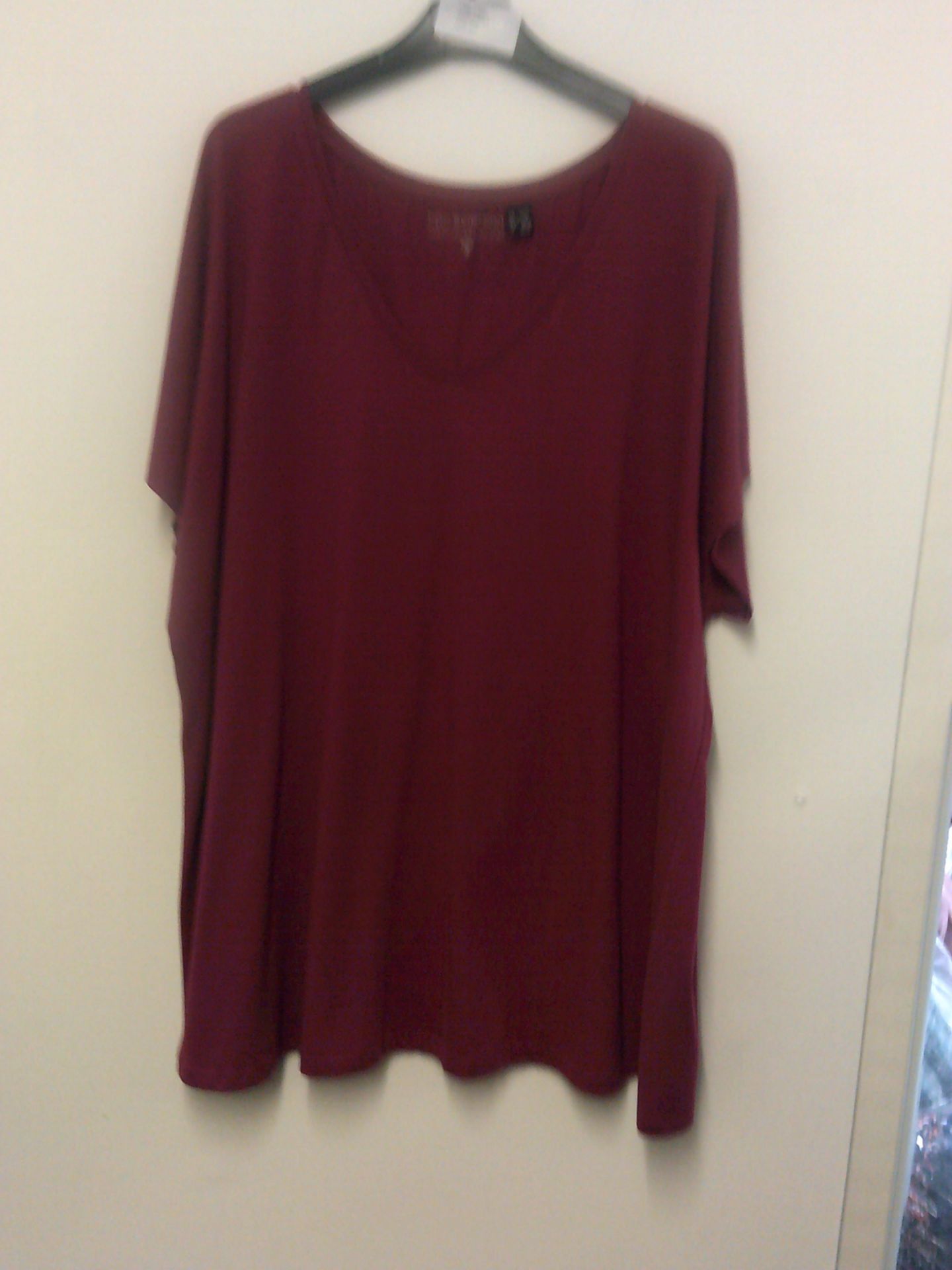 BONPRIX LONG V NECK TSHIRT SIZE M