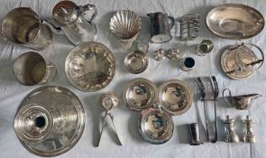 Large quantity (23 items) of Great Western Railway/GWR Hotels silverplate TABLEWARE. Considerable