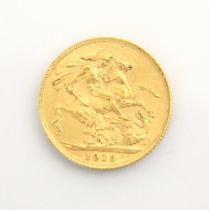 A George V gold full sovereign, dated 1913, 8gms