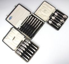 A George V cased set of six silver teaspoons, William Suckling Ltd, Birmingham, 1930, the shaped