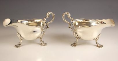 A near pair of Victorian silver sauceboats, Henry Stratford, London and Sheffield 1898, each of