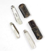 A Edward VII cased silver bladed mother of pearl fruit knife, Arthur Worral Staniforth, Sheffield