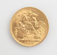 A George V full sovereign, dated 1915, 8gms