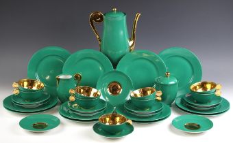 A Limoges Haviland coffee service, 20th century, comprising: nine teacups, 5cm high, twelve saucers,