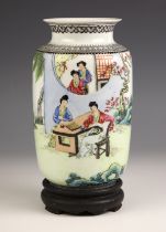 A Chinese porcelain Republic period type vase, 20th century, bearing 'Qianlong Nian Zhi' seal