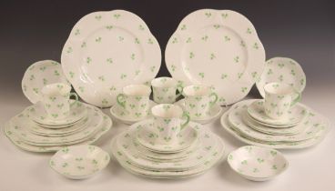 A Shelley part dinner service in the 14114 'Shamrock' pattern, mid 20th century, comprising: six