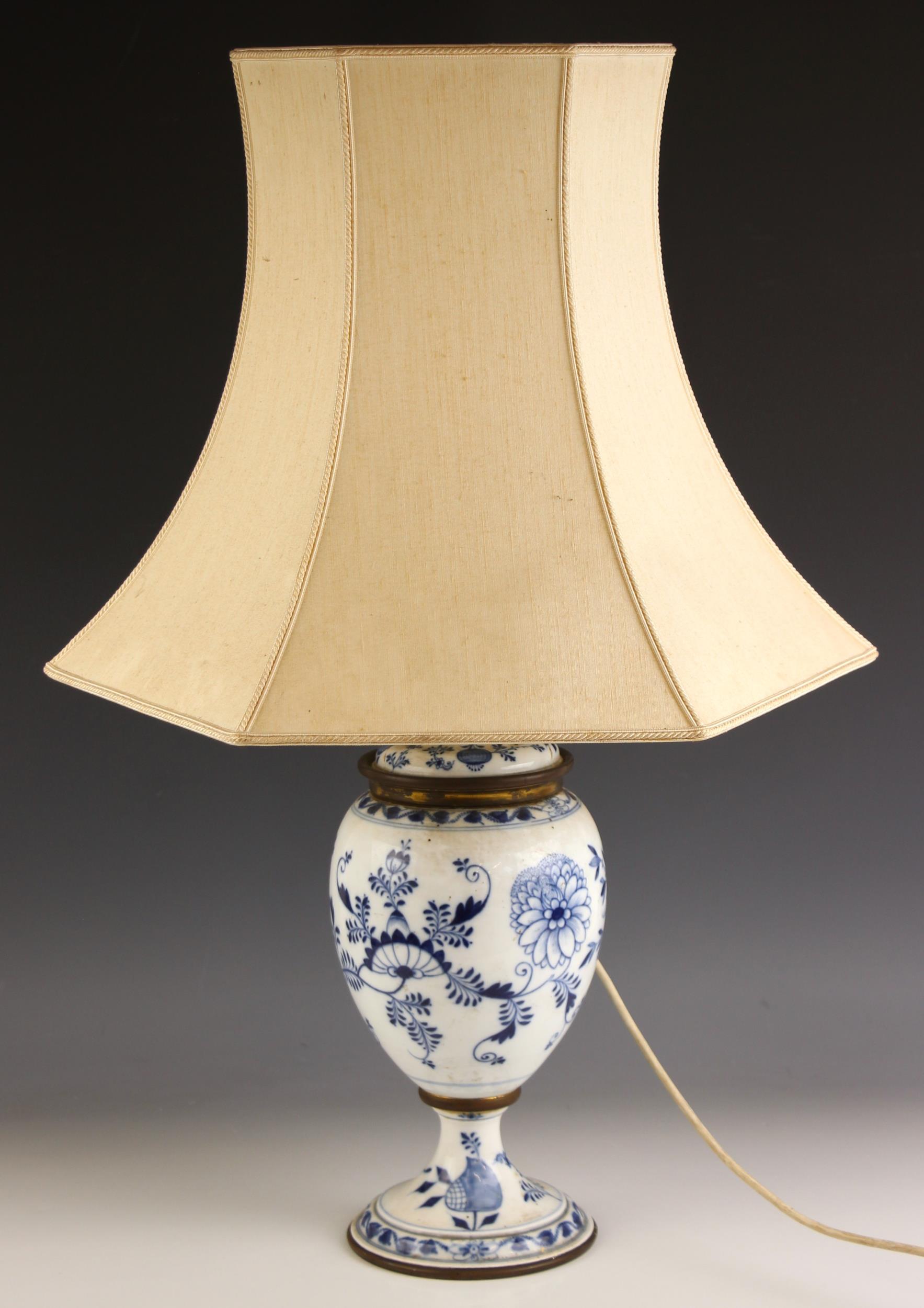 A Meissen porcelain Onion pattern blue and white lamp base, of baluster form with removable cover - Image 3 of 6