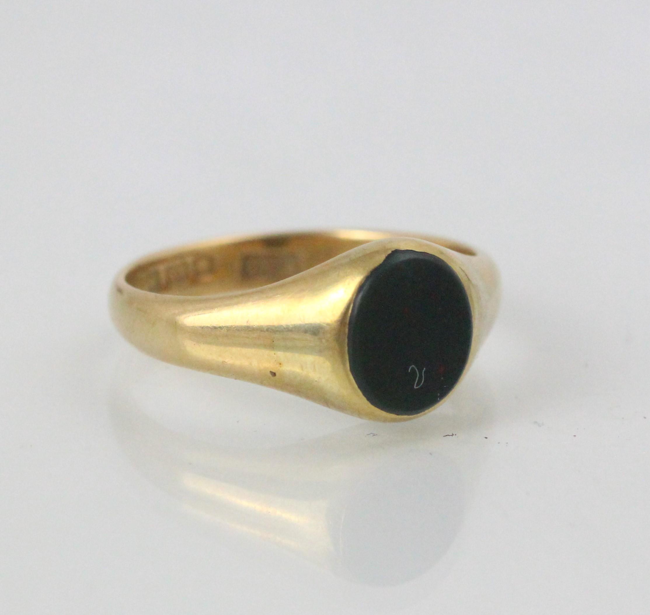 An 18ct yellow gold signet ring, the oval bloodstone leading to a plain polished shank, stamped ‘L& - Image 3 of 3