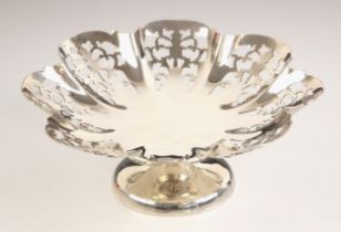 A George V silver bonbon dish, Viners Ltd, Sheffield 1936, the lobed body with openwork