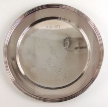 A silver Royal Commemorative plate, Roberts and Dore Ltd, London 1974, 1122/2000, in commemoration