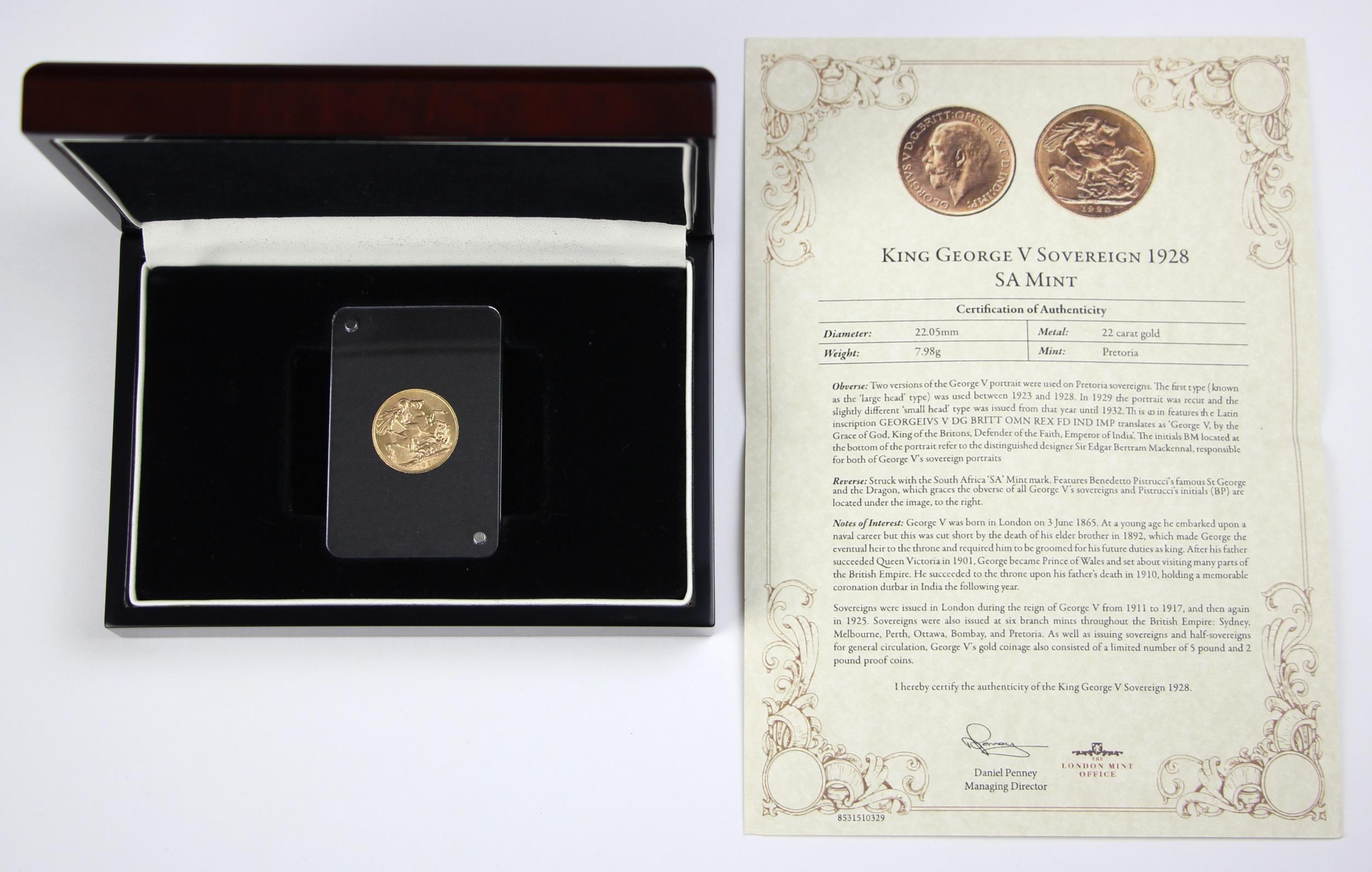 George V (1910-1936), Full Sovereign, 1928, South Africa Mint, St George reverse, encapsulated and - Bild 3 aus 3