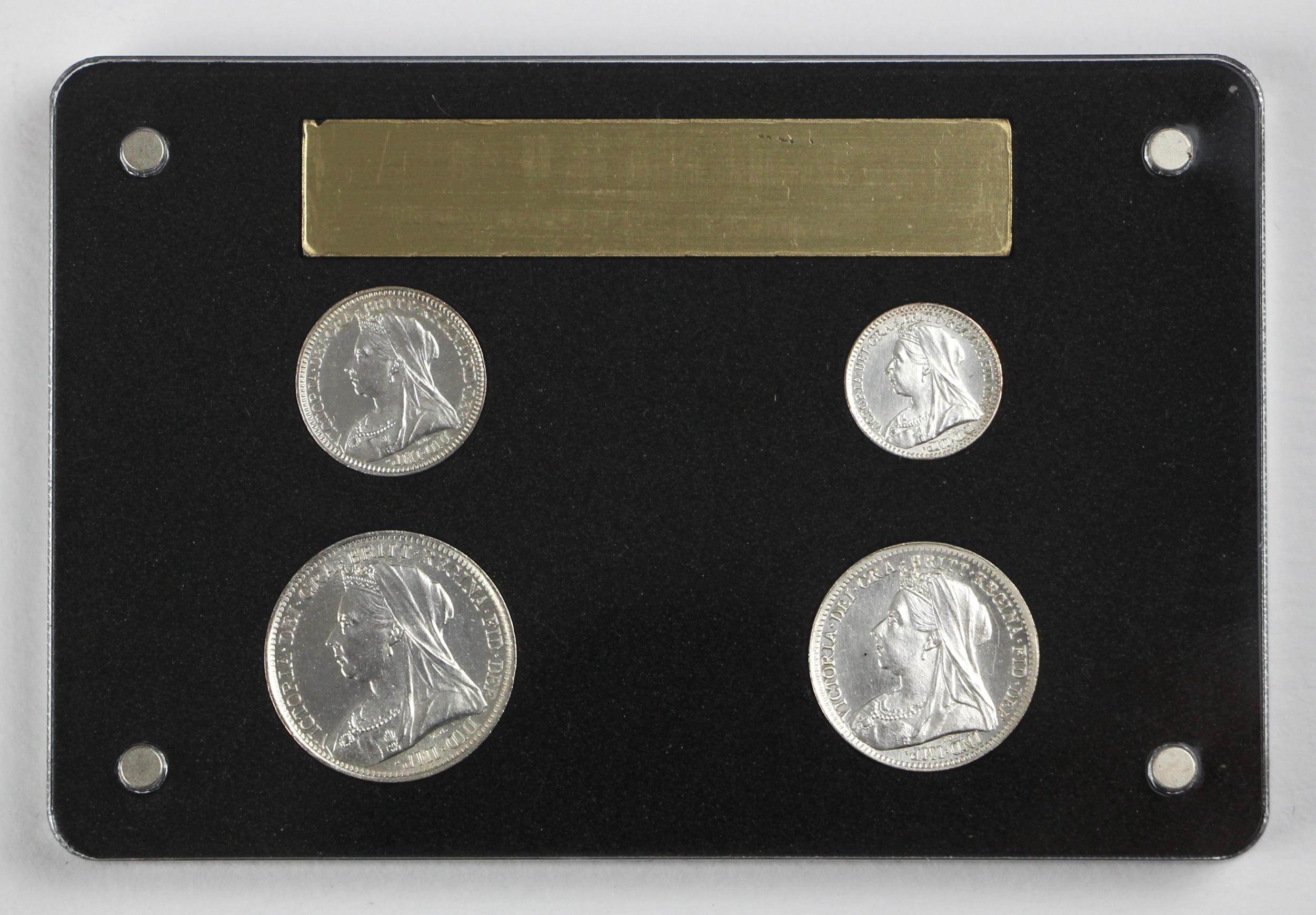 Victoria (1837-1901), Maundy set, 1898, comprising: silver fourpence, threepence, silver two - Bild 2 aus 3