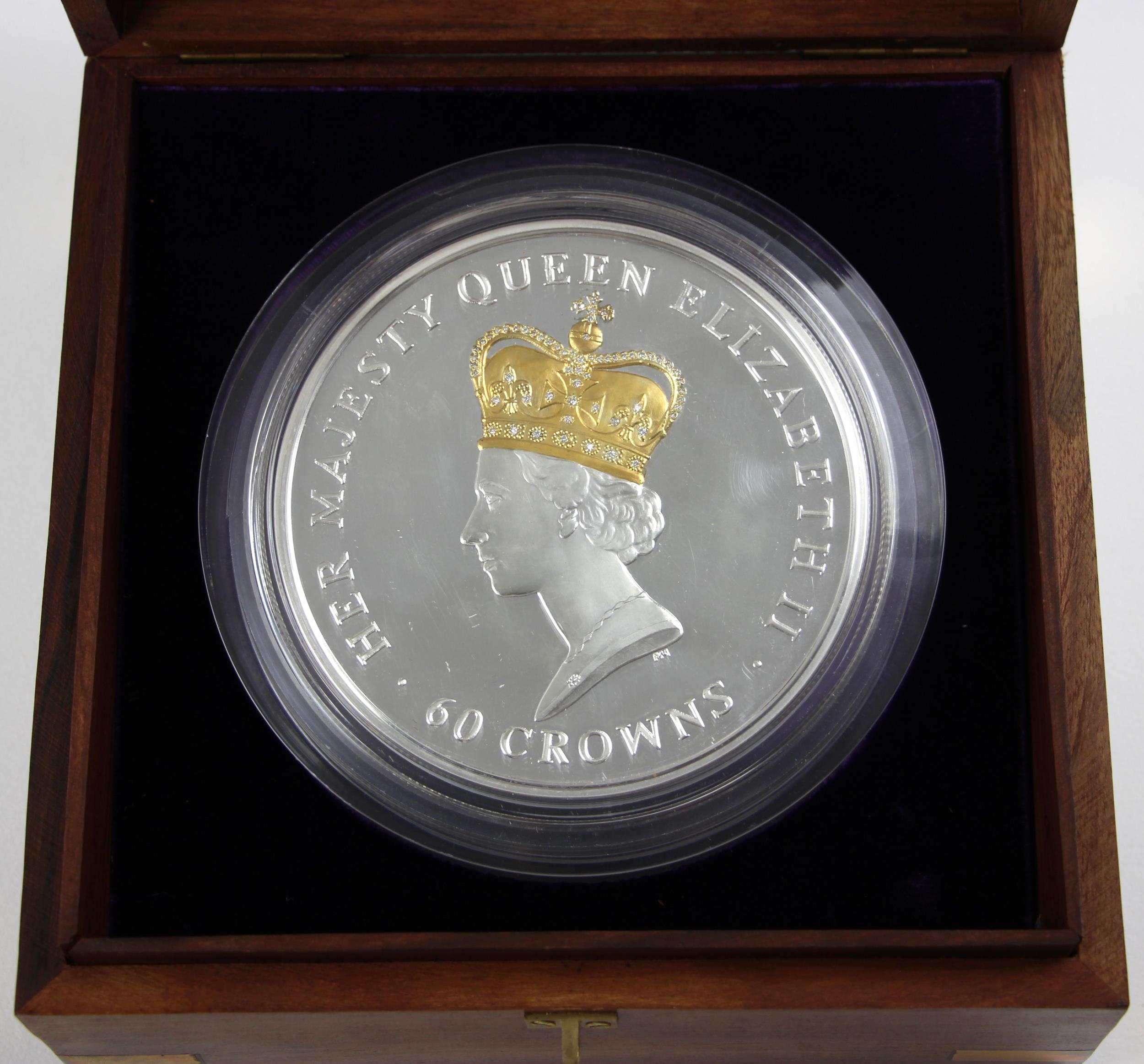 Elizabeth II (1952-2022), Diamond Jubilee 60 Crowns coin, 2012, Proof, no.11/60, encapsulated, cased