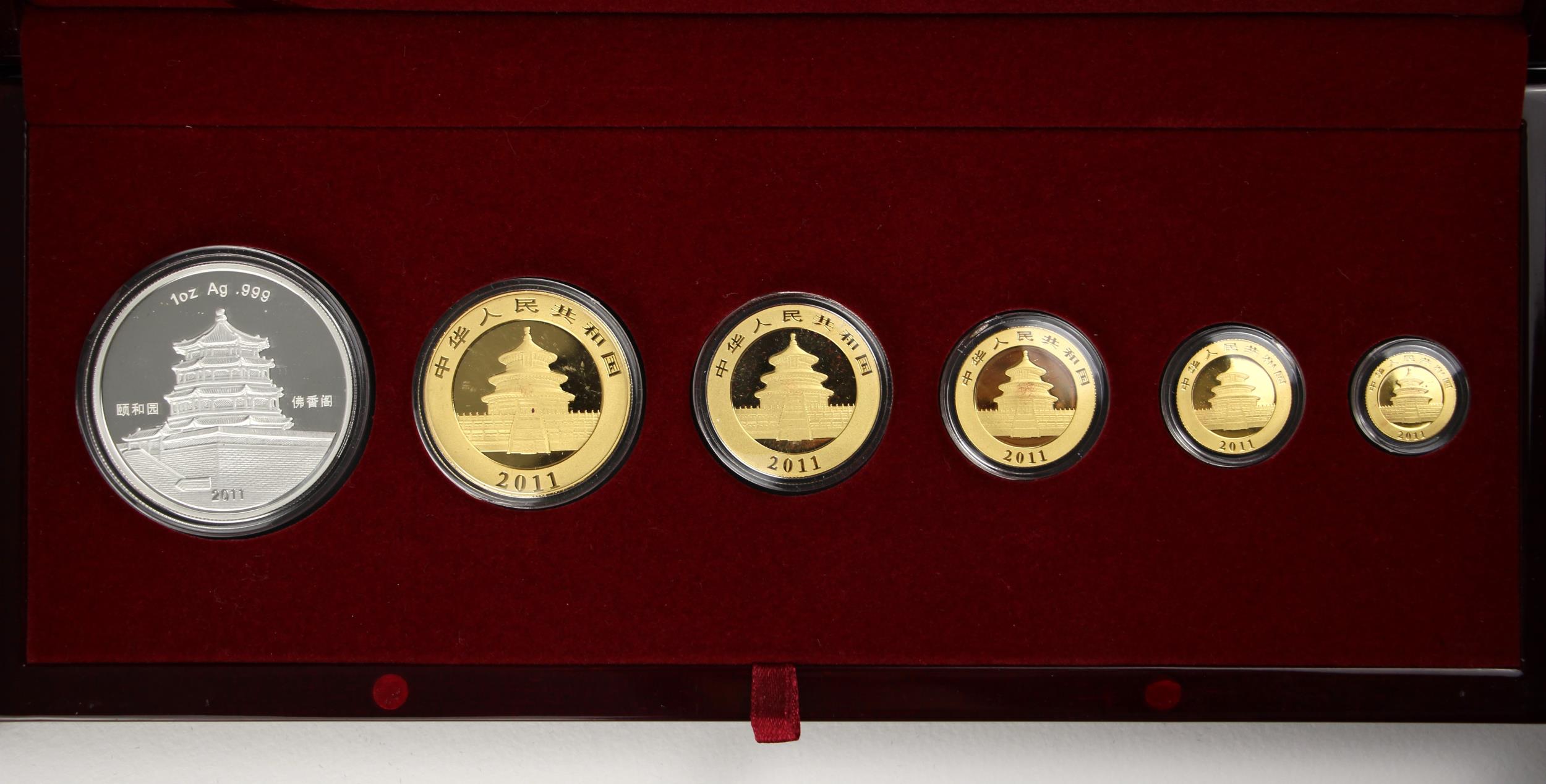 China, China Panda Gold and Lunar Premium set, 2011, comprising: 500 Yuan, 200 Yuan, 100 Yuan, 50 - Image 2 of 3