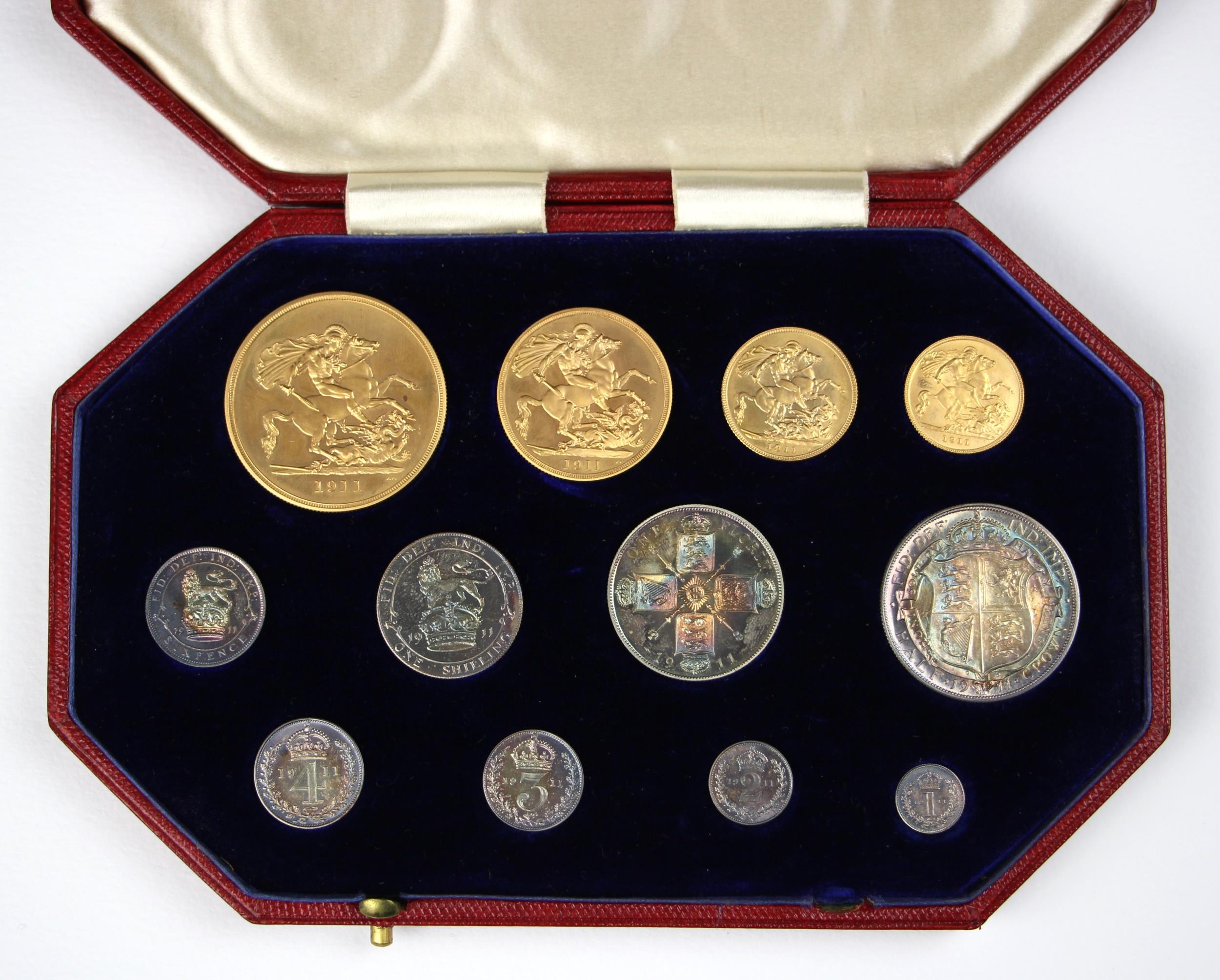 George V (1910-1936), Official Specimen Set, 1911, comprising: Quintuple Sovereign, Double - Bild 2 aus 9