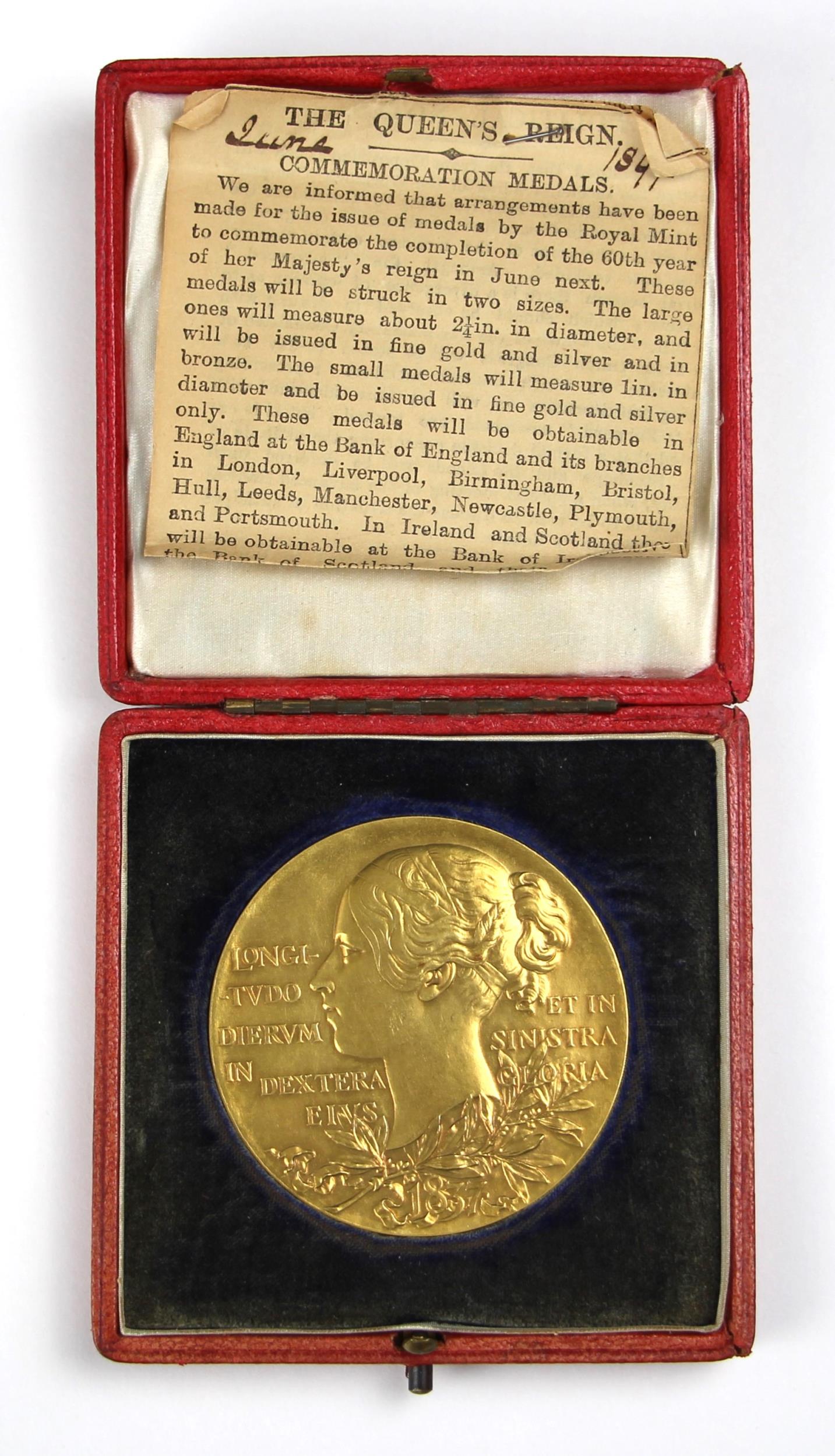 Victoria (1837-1901), Diamond Jubilee 1897, official gold medal, large size, by G. W. de Saulles - Image 3 of 3