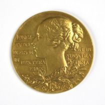 Victoria (1837-1901), Diamond Jubilee 1897, official gold medal, large size, by G. W. de Saulles