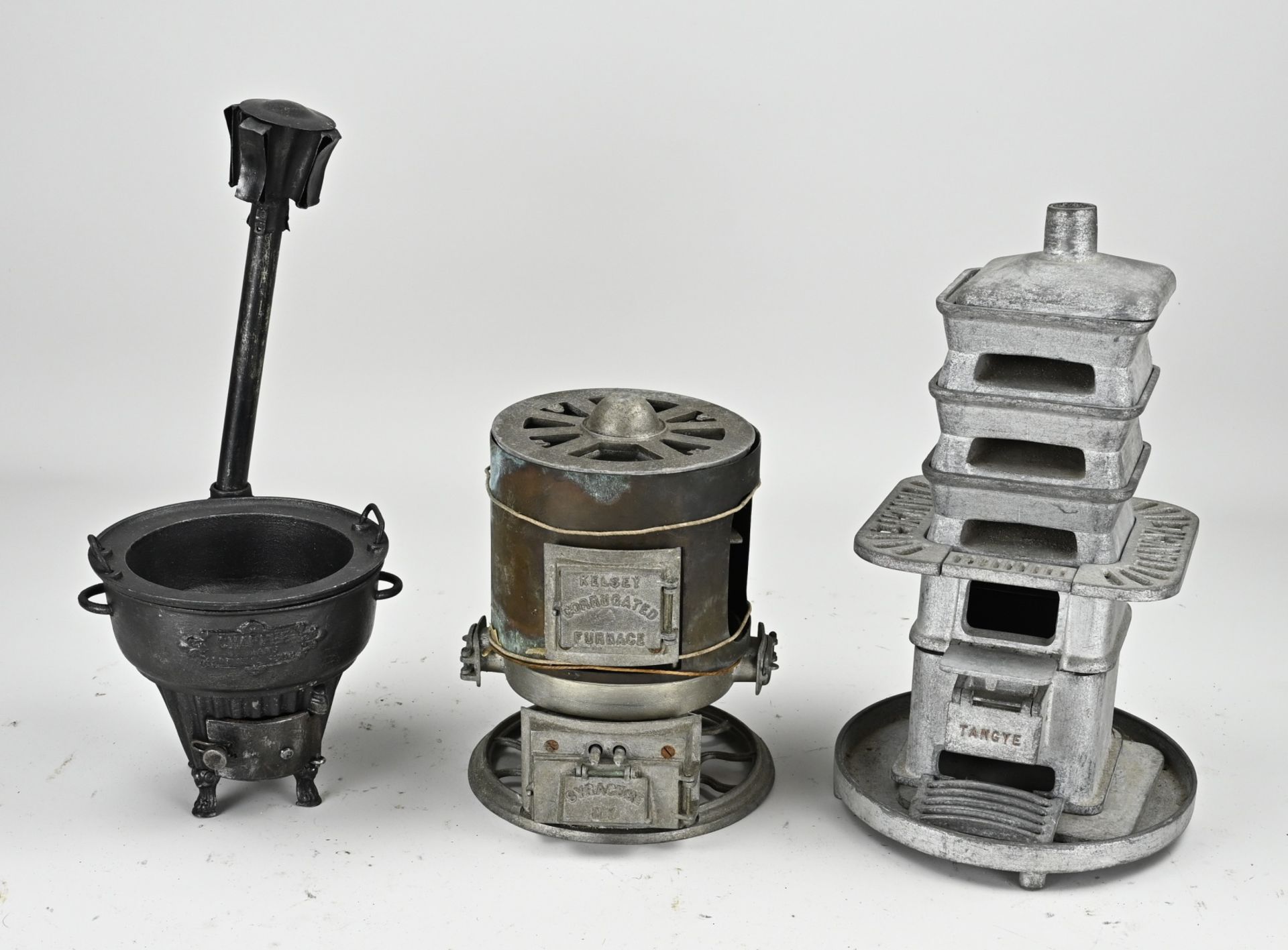 3x Miniature stove/stove