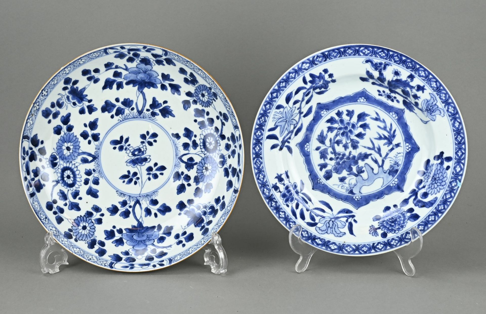 2x Chinese plate Ã˜ 25.5 - 28 cm.