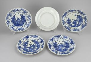 Five Japanese kakiemon plates Ã˜ 22.2 cm.