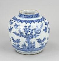 Chinese vase Ã˜ 17.4 cm.