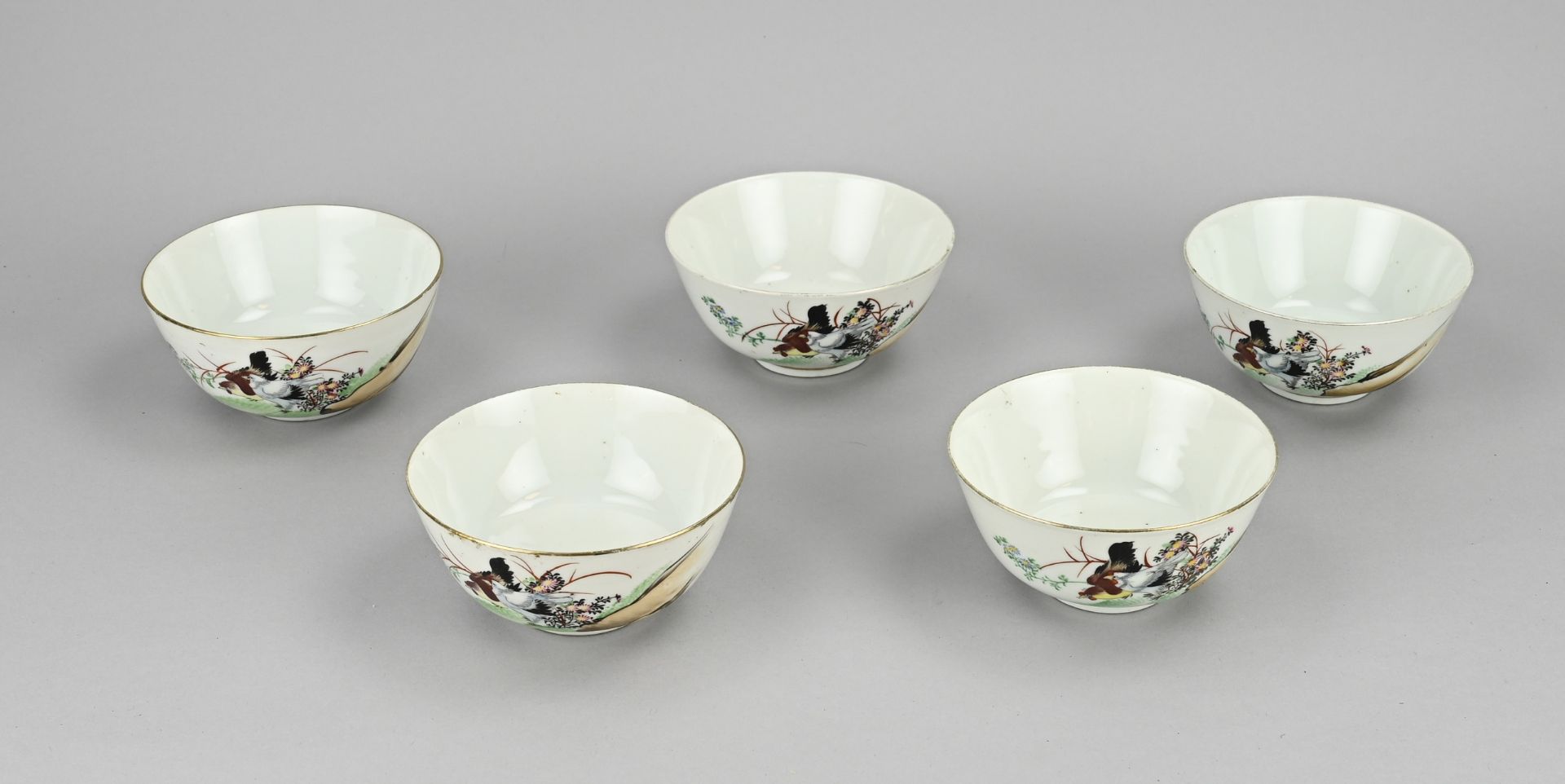 Five Chinese bowls Ã˜ 12 cm.