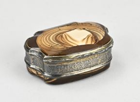 18th century snuff box with silver & agate