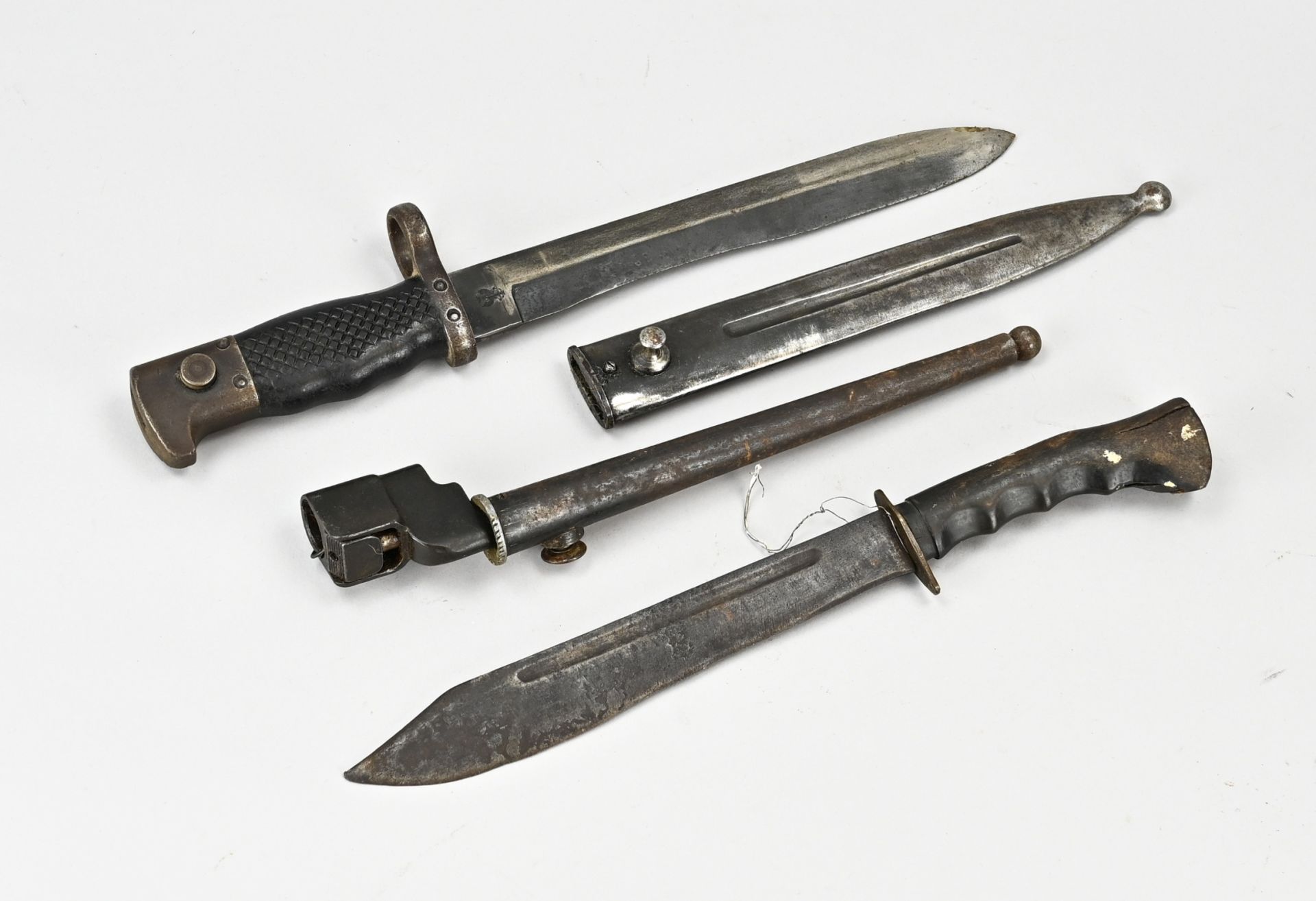 3 Various bayonets