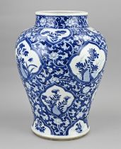 Large Kang Xi vase, H 40.6 cm.