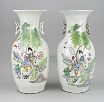 2x Chinese vase, H 42.5 cm.