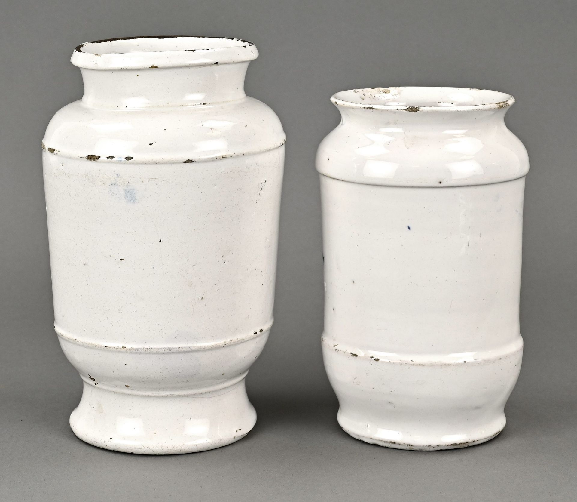 Two Delft apothecary jars - Image 3 of 3
