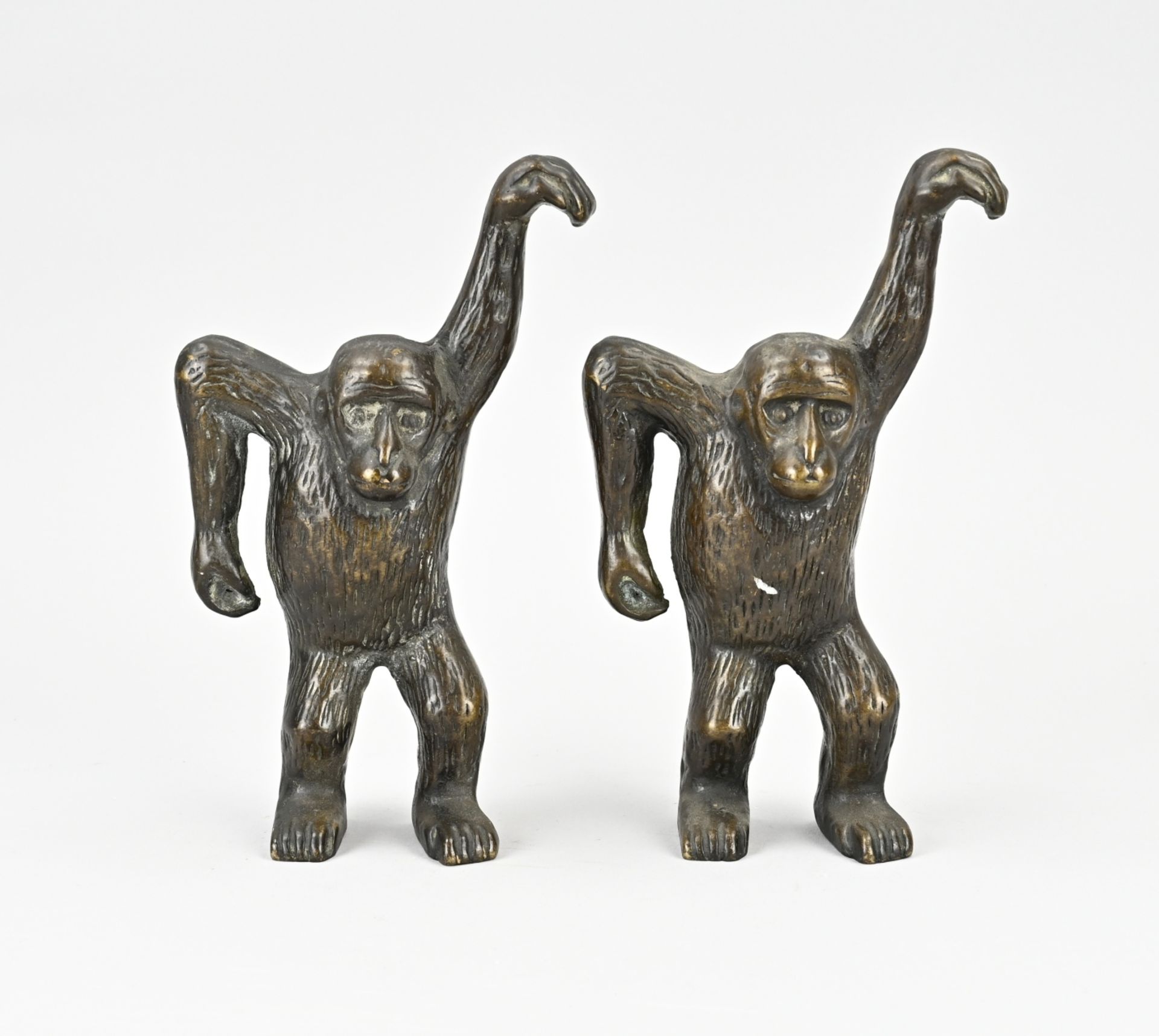 2 Bronze monkeys